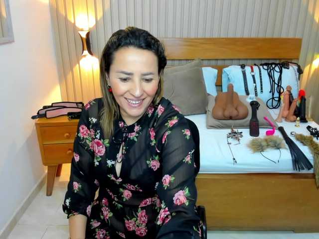 luciana-ballesteros's BongaCams show and profile