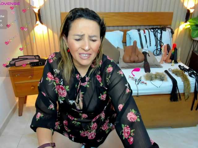 luciana-ballesteros's BongaCams show and profile