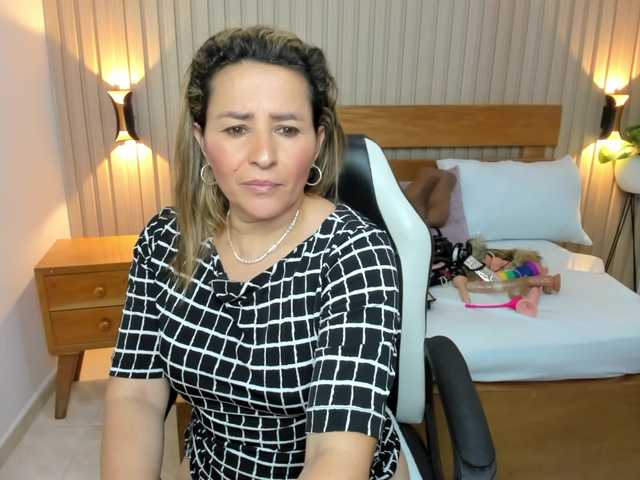 luciana-ballesteros live cam on BongaCams