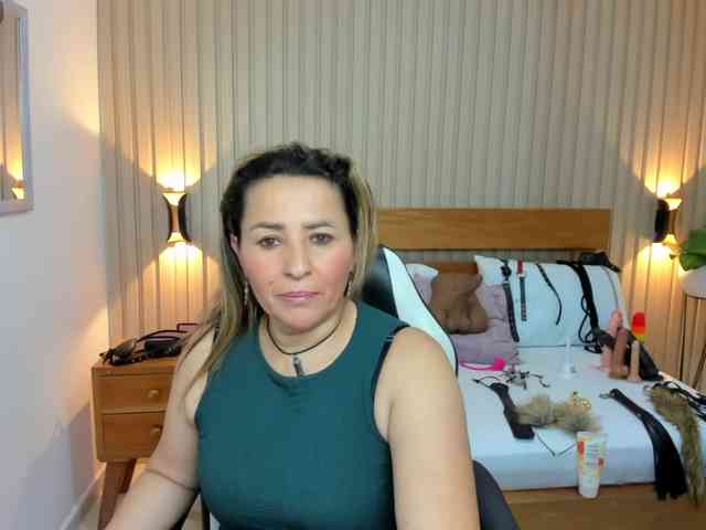 luciana-ballesteros webcam