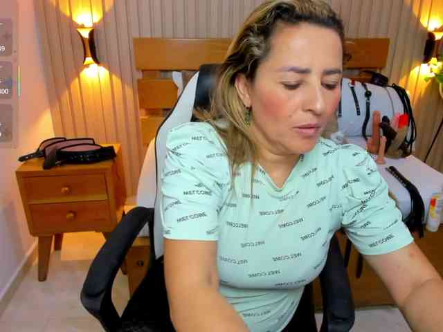 luciana-ballesteros webcam