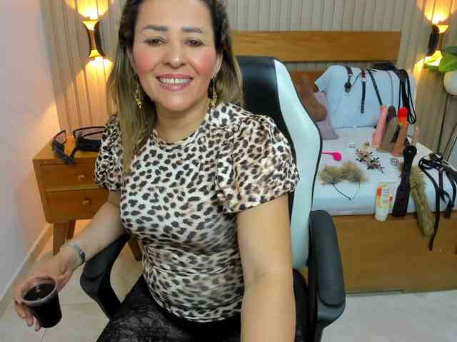 luciana-ballesteros webcam