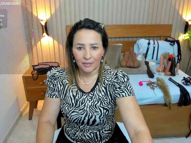 luciana-ballesteros webcam