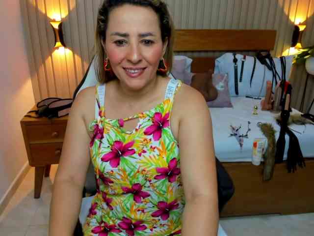 luciana-ballesteros webcam