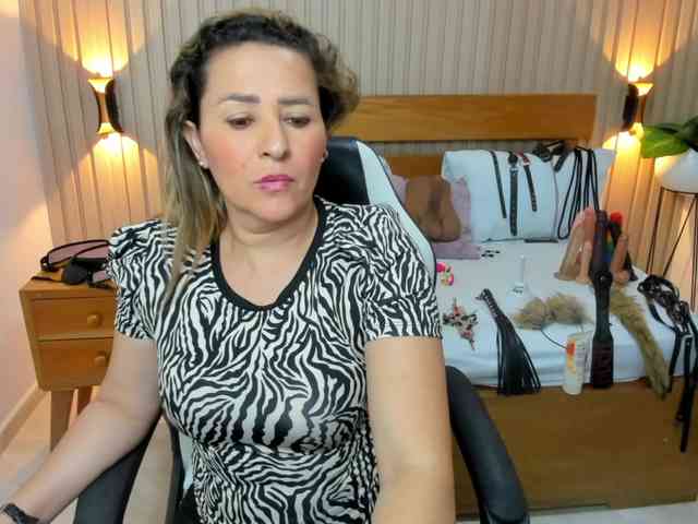 luciana-ballesteros webcam