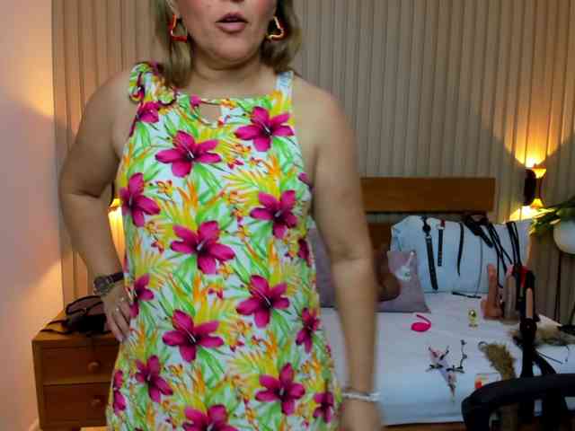 luciana-ballesteros webcam