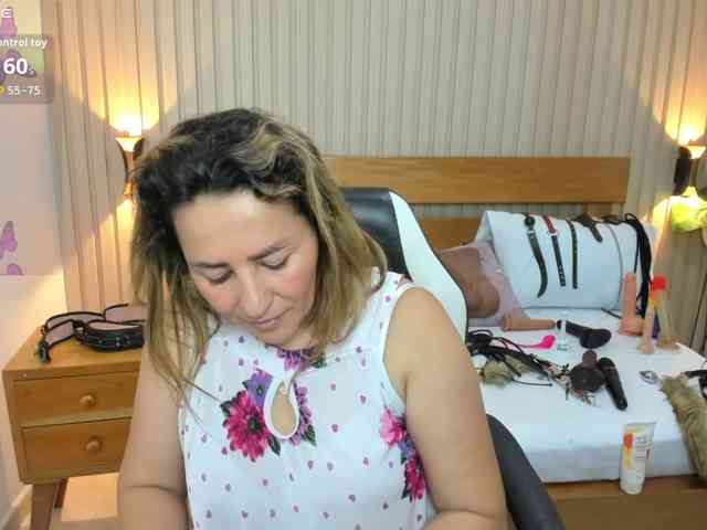 luciana-ballesteros webcam