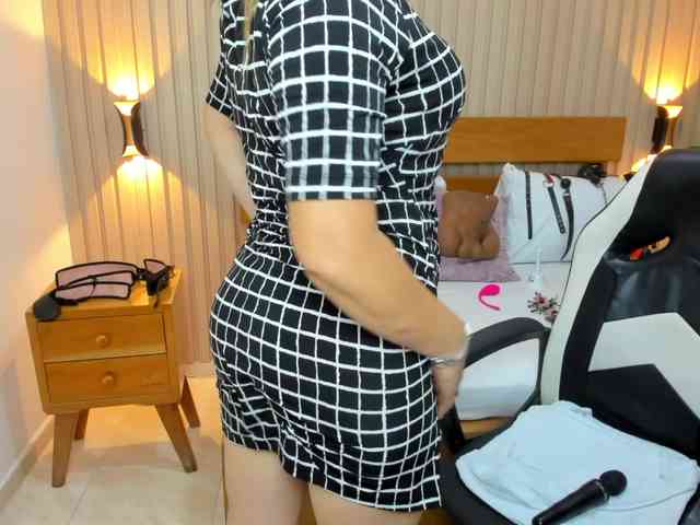 luciana-ballesteros webcam