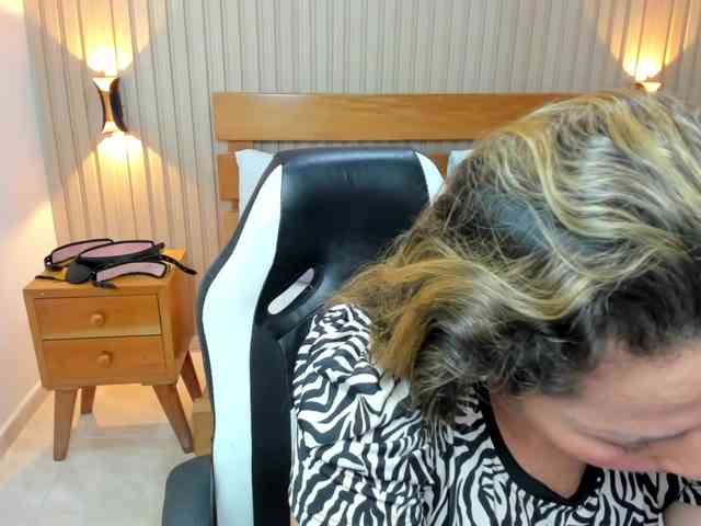 luciana-ballesteros webcam