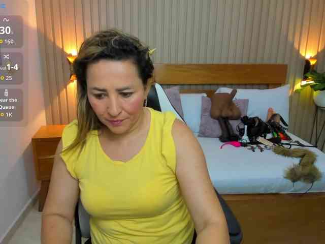 luciana-balleste... Live Webcam on BongaCams