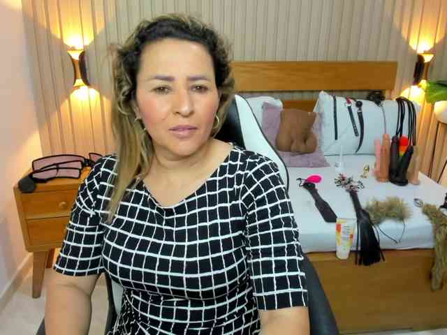 luciana-ballesteros webcam