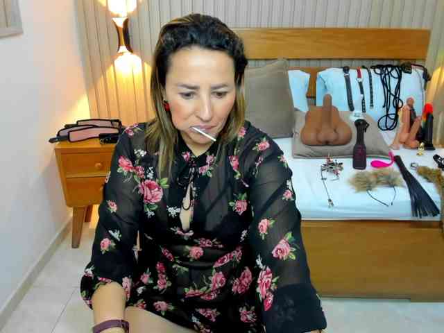 luciana-ballesteros webcam