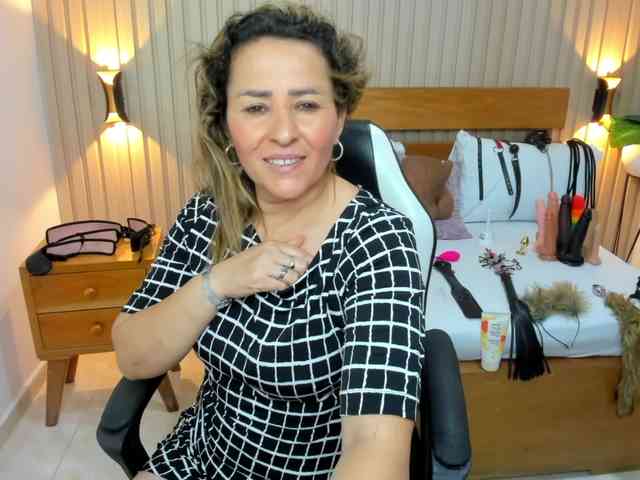 luciana-ballesteros webcam