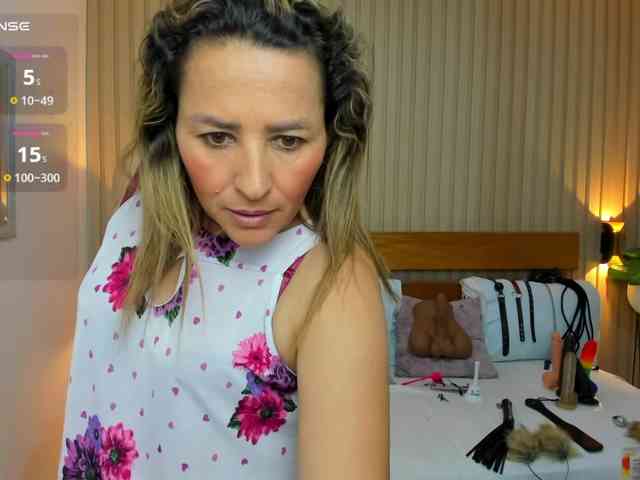 luciana-ballesteros webcam