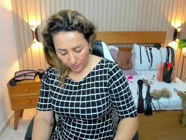 luciana-ballesteros webcam