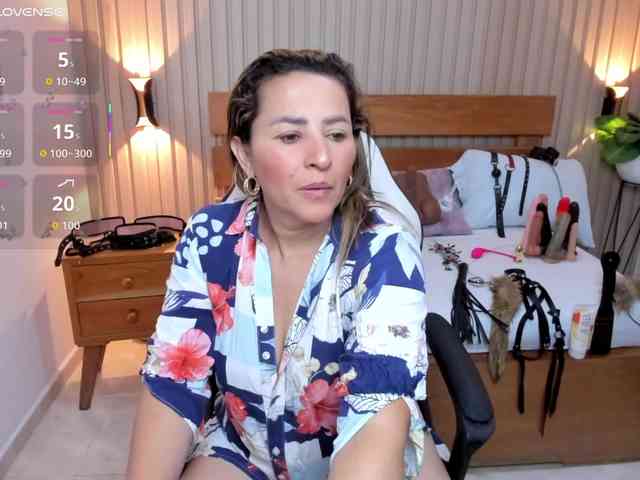 luciana-ballesteros webcam