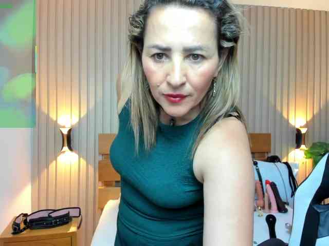 luciana-ballesteros webcam