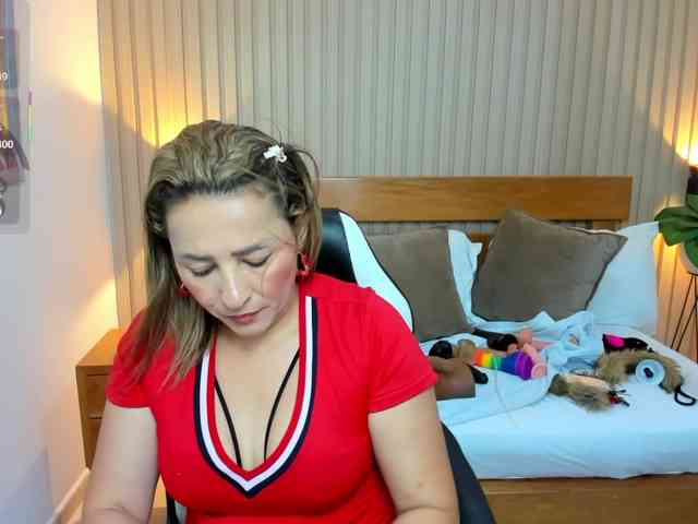 luciana-ballesteros webcam