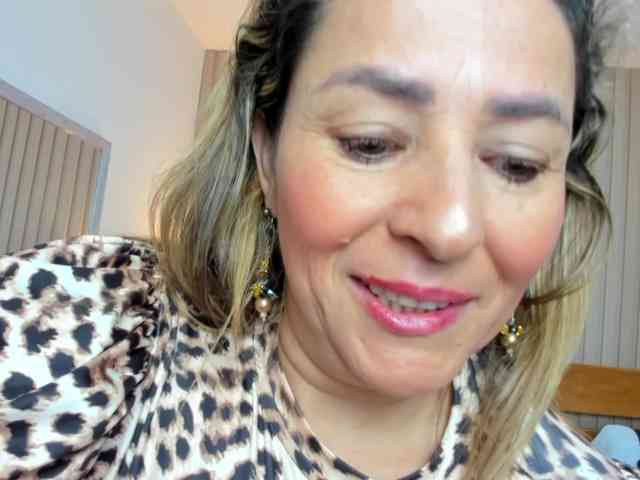 luciana-ballesteros webcam