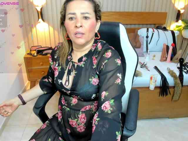 luciana-ballesteros webcam
