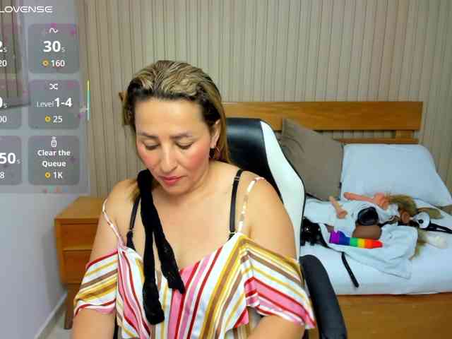 luciana-ballesteros webcam