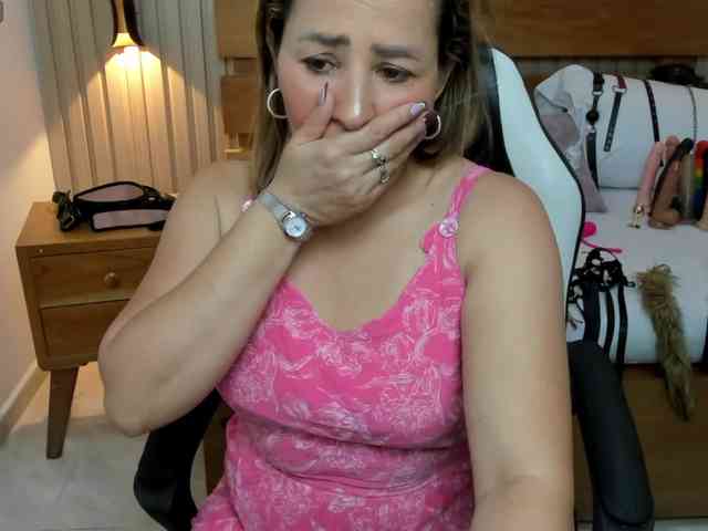 luciana-ballesteros webcam