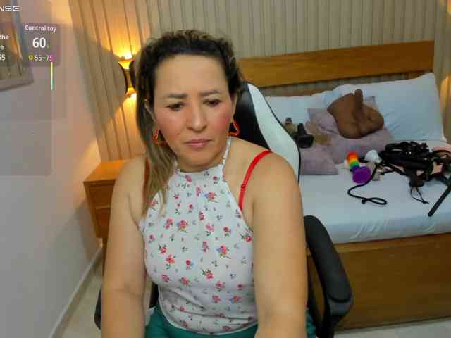 luciana-ballesteros webcam