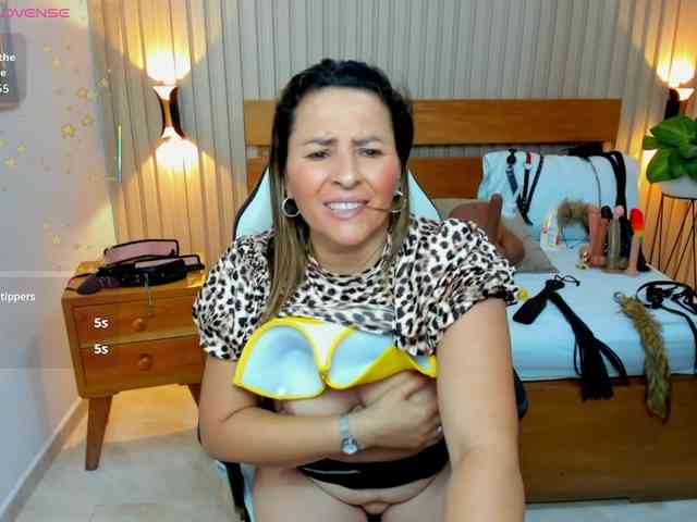 luciana-ballesteros webcam
