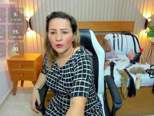 luciana-ballesteros webcam