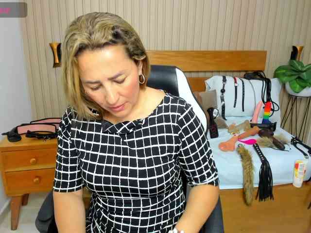 luciana-ballesteros webcam