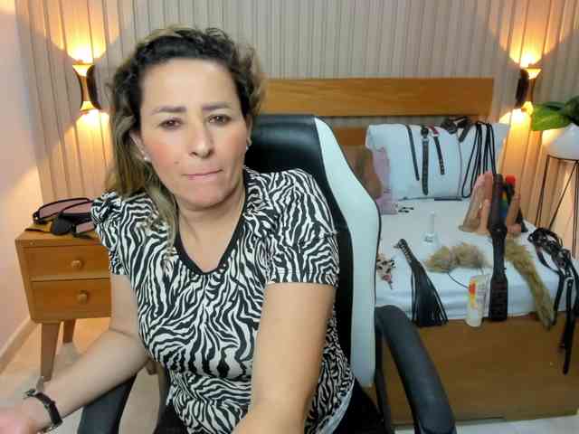 luciana-ballesteros webcam
