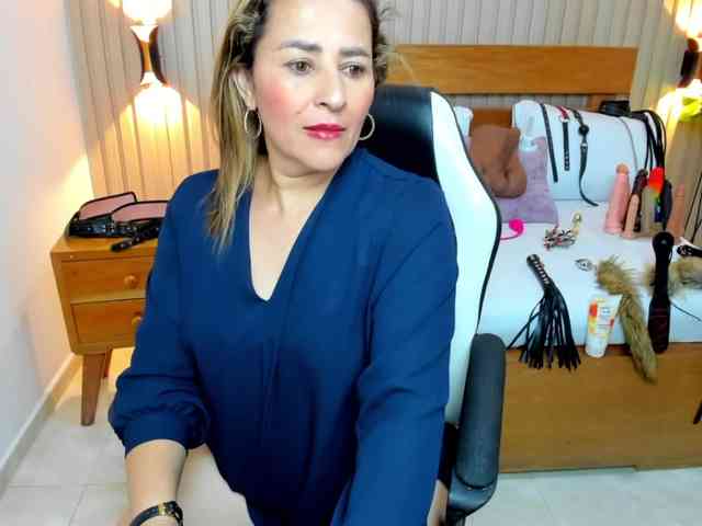 luciana-ballesteros webcam