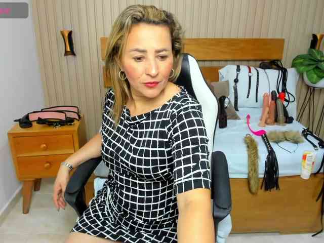 luciana-ballesteros webcam