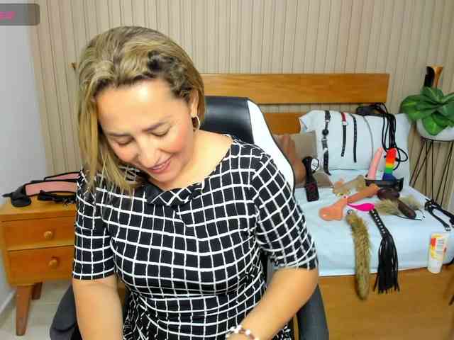 luciana-ballesteros webcam