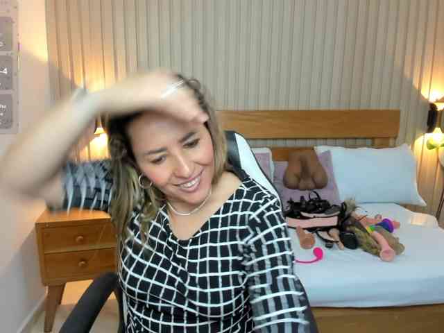 luciana-ballesteros webcam