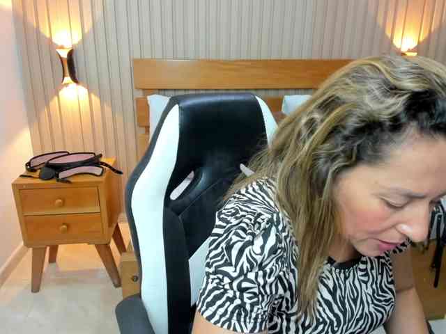luciana-ballesteros webcam