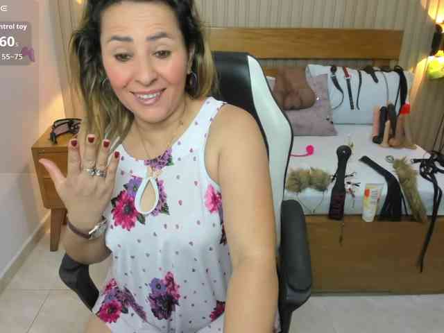 luciana-ballesteros webcam