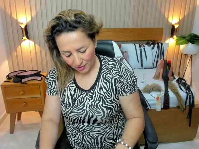luciana-ballesteros webcam