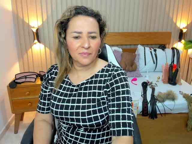 luciana-ballesteros webcam