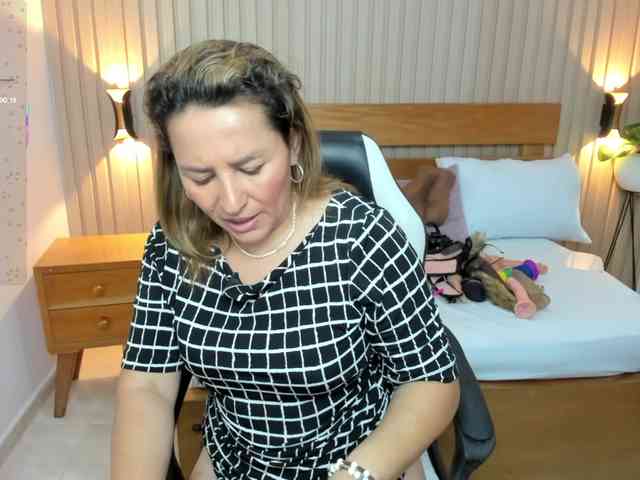 luciana-ballesteros webcam