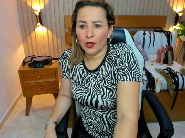 luciana-ballesteros webcam