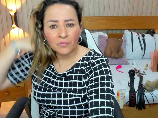 luciana-ballesteros webcam