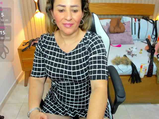 luciana-balleste... Live Webcam on BongaCams