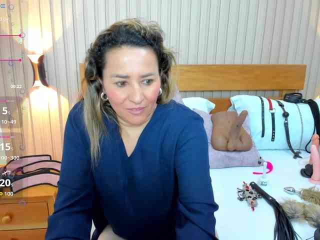 luciana-ballesteros webcam