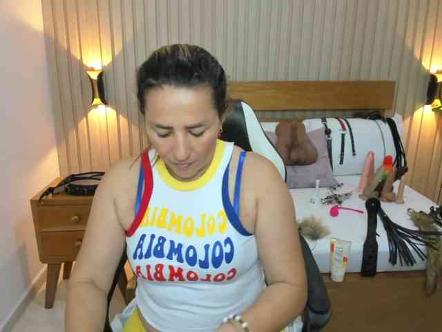 luciana-ballesteros webcam