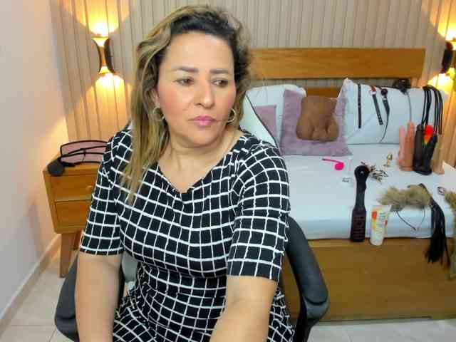luciana-ballesteros webcam