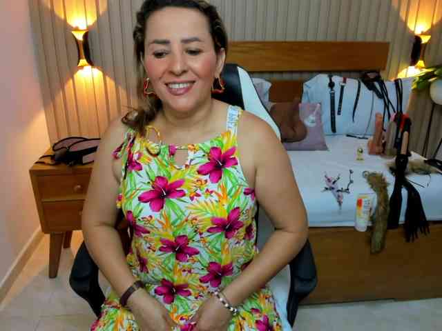 luciana-ballesteros webcam