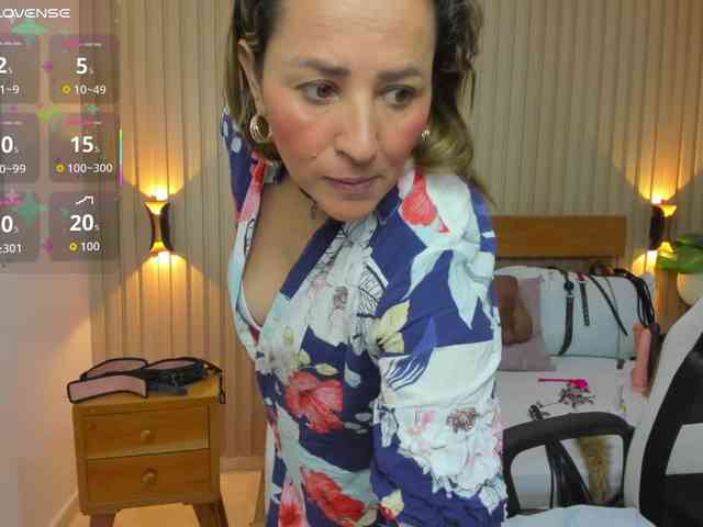 luciana-ballesteros webcam
