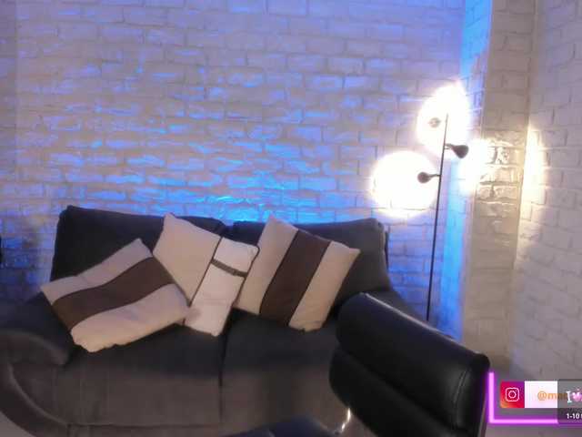 MaddisonCollins live cam on BongaCams