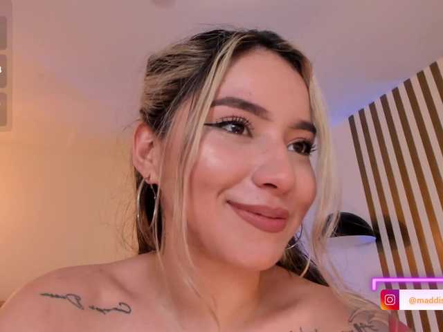 MaddisonCollins live cam on BongaCams